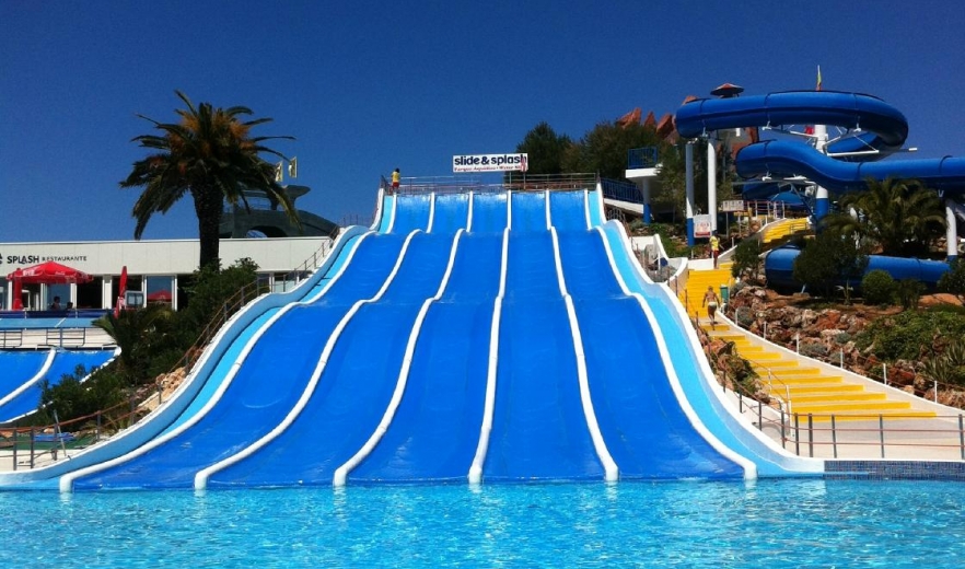 Slide & Splash, Slide & Splash is an aquatic park in Estombar, Lagoa